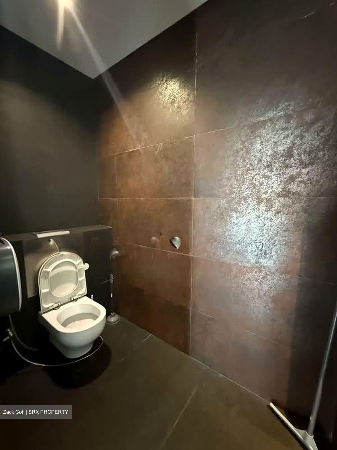 Loyang Green (D17), Office #568039701